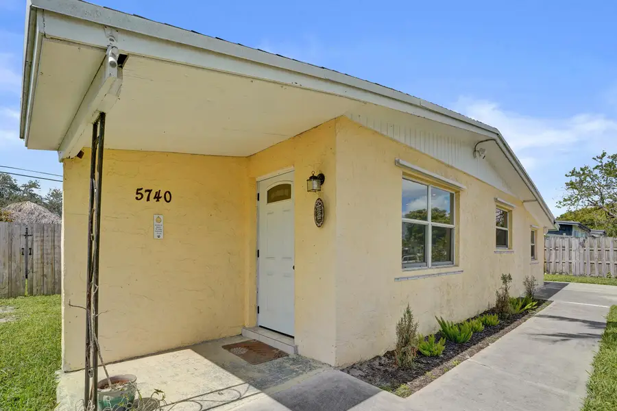 5740 SW 38th Street, Davie, FL 33314 - #2