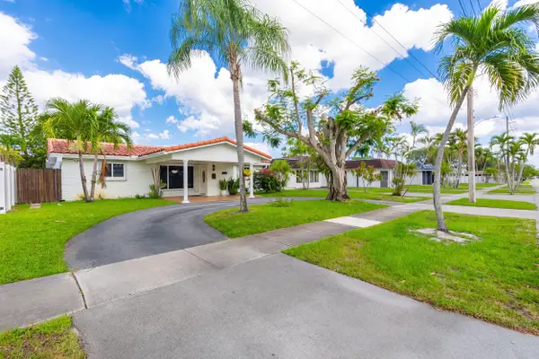 2141 N 56th Avenue, Hollywood, FL 33021