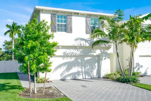 4246 Lagoon Shore Drive, Greenacres, FL 33467