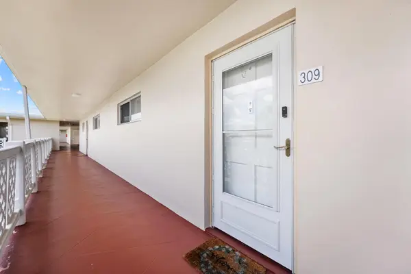 2682 S Garden Dr #309, Lake Worth, FL 33461