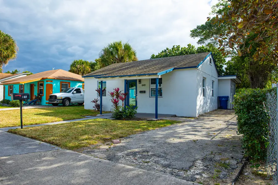 849 W 2nd Street, Riviera Beach, FL 33404 - #2