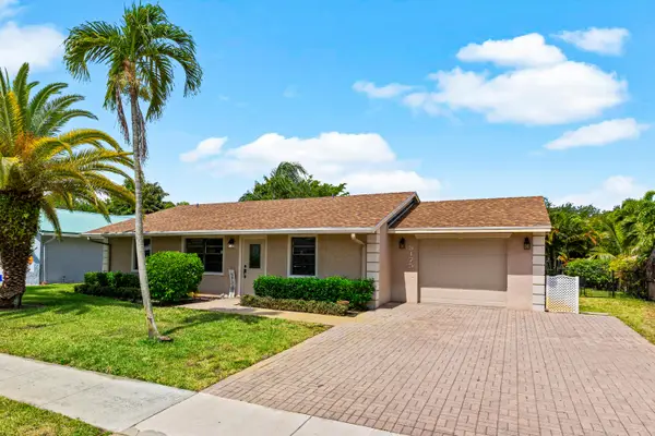 5175 Beechwood Road, Delray Beach, FL 33484