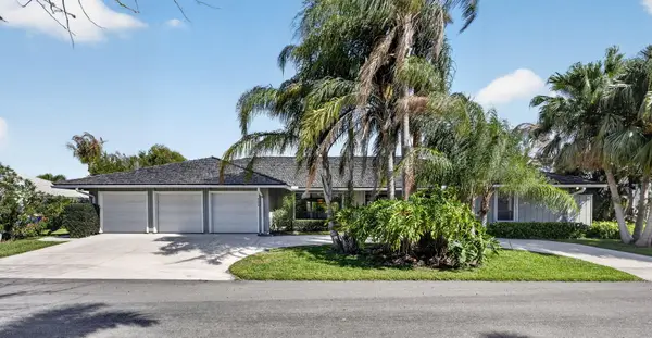 9055 SE Harbor Island Way, Hobe Sound, FL 33455