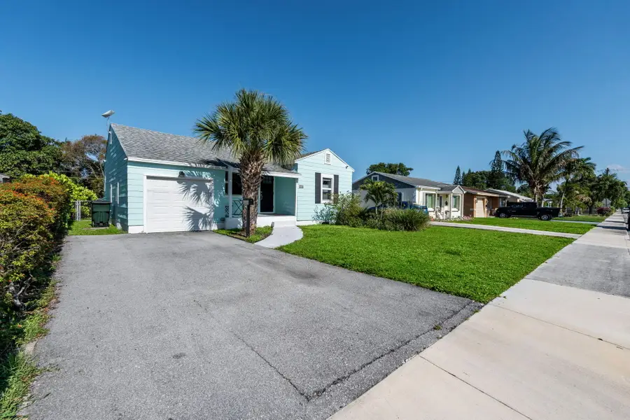 620 N B Street, Lake Worth Beach, FL 33460 - #3