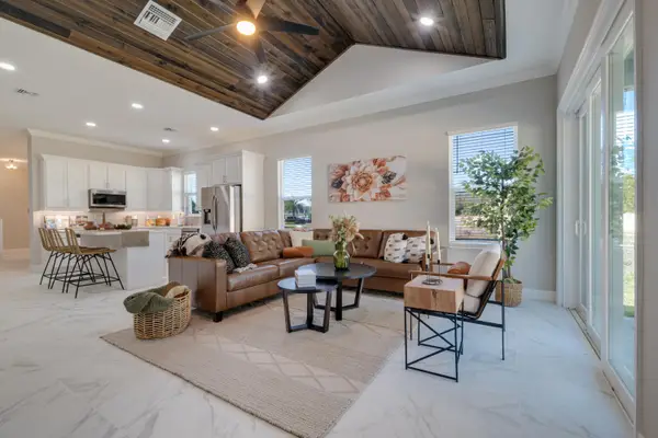 2005 Bridgepointe Circle #97, Vero Beach, FL 32967
