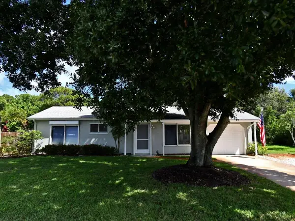 1719 SE Lullaby Terrace, Port St Lucie, FL 34952