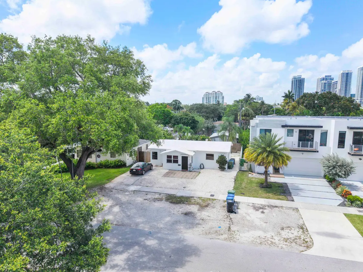 413 SW 11th Street, Fort Lauderdale, FL 33315 - #1