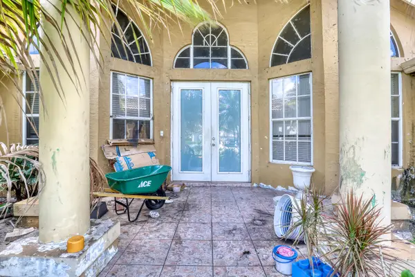 1015 NE 3rd Street, Belle Glade, FL 33430