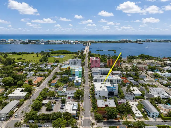 1 S Palmway, Lake Worth Beach, FL 33460