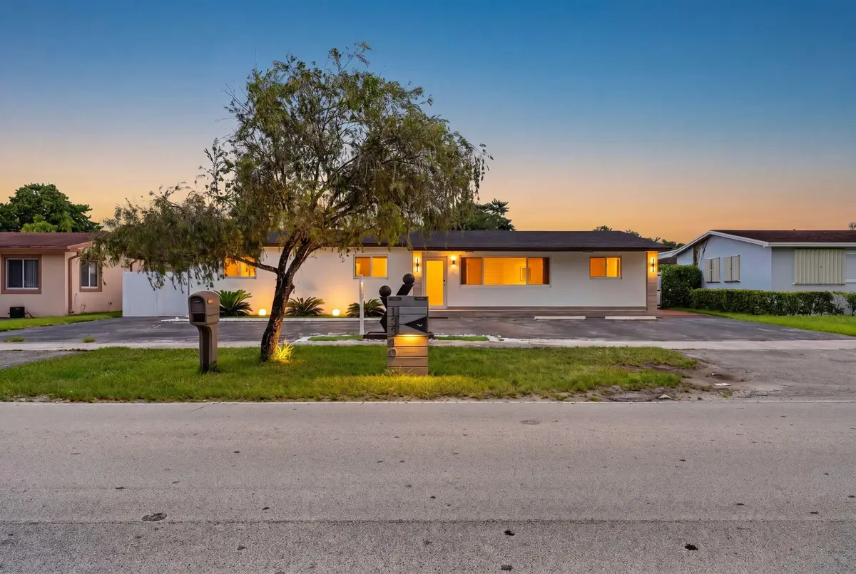 10040 SW 32nd Street, Miami, FL 33165 - #1