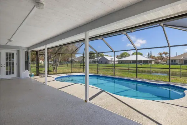 1902 SE Gaskins Circle, Port St Lucie, FL 34952