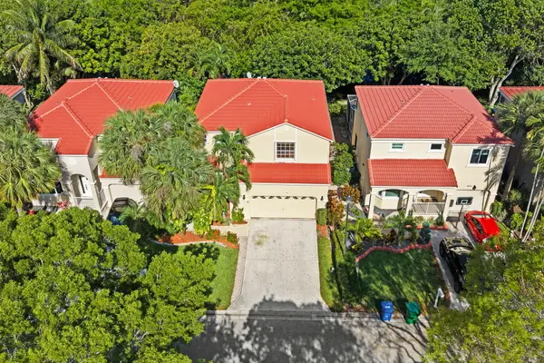 483 NW 87th Terrace, Coral Springs, FL 33071