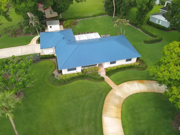 2301 Avalon Avenue, Vero Beach, FL 32960