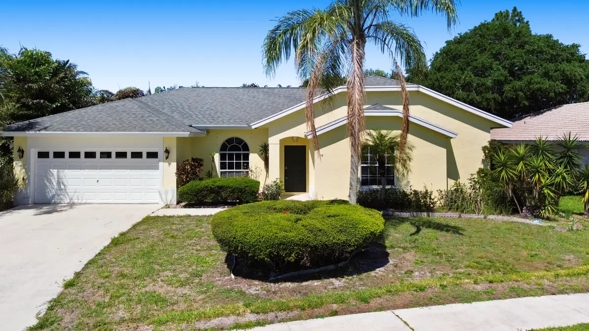 105 Monterey Way, Royal Palm Beach, FL 33411 - #1