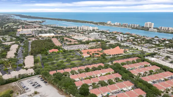 23 Live Oak Circle, Tequesta, FL 33469