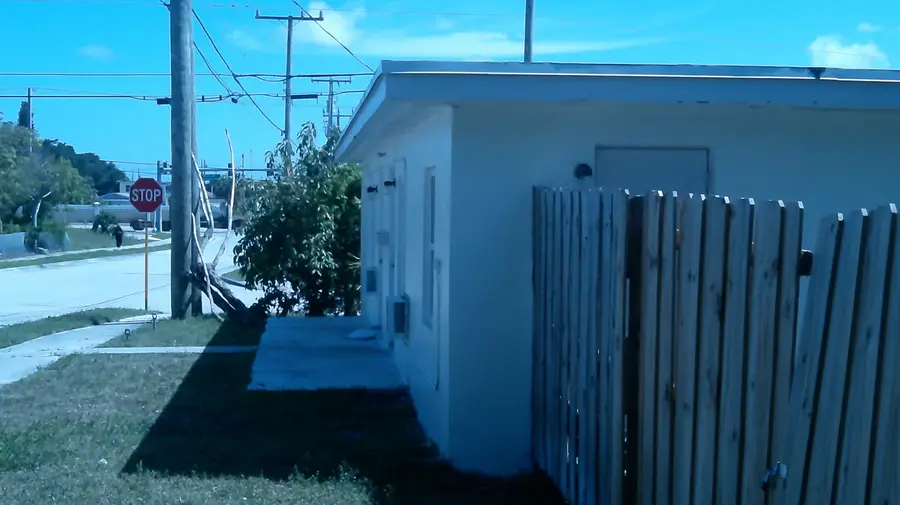 900 W 9th Street, Riviera Beach, FL 33404 - #3