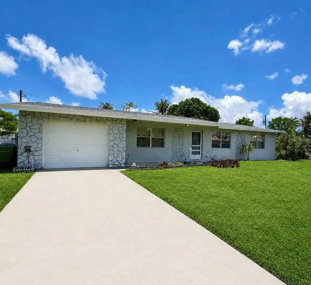 717 SE Alamanda Circle, Stuart, FL 34996 - #2