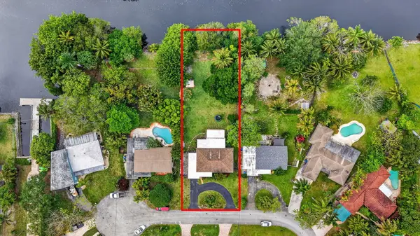 633 NW 30th Street, Wilton Manors, FL 33311