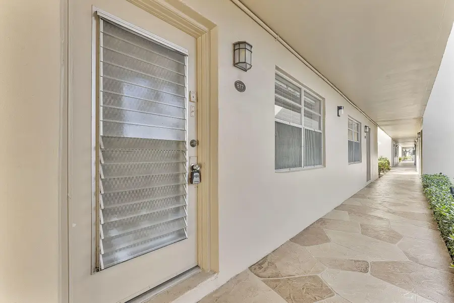 877 Flanders S, Delray Beach, FL 33484 - #3