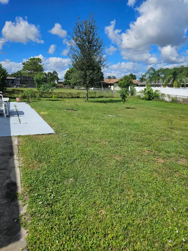 967 SE Breakwater Avenue, Port St Lucie, FL 34983
