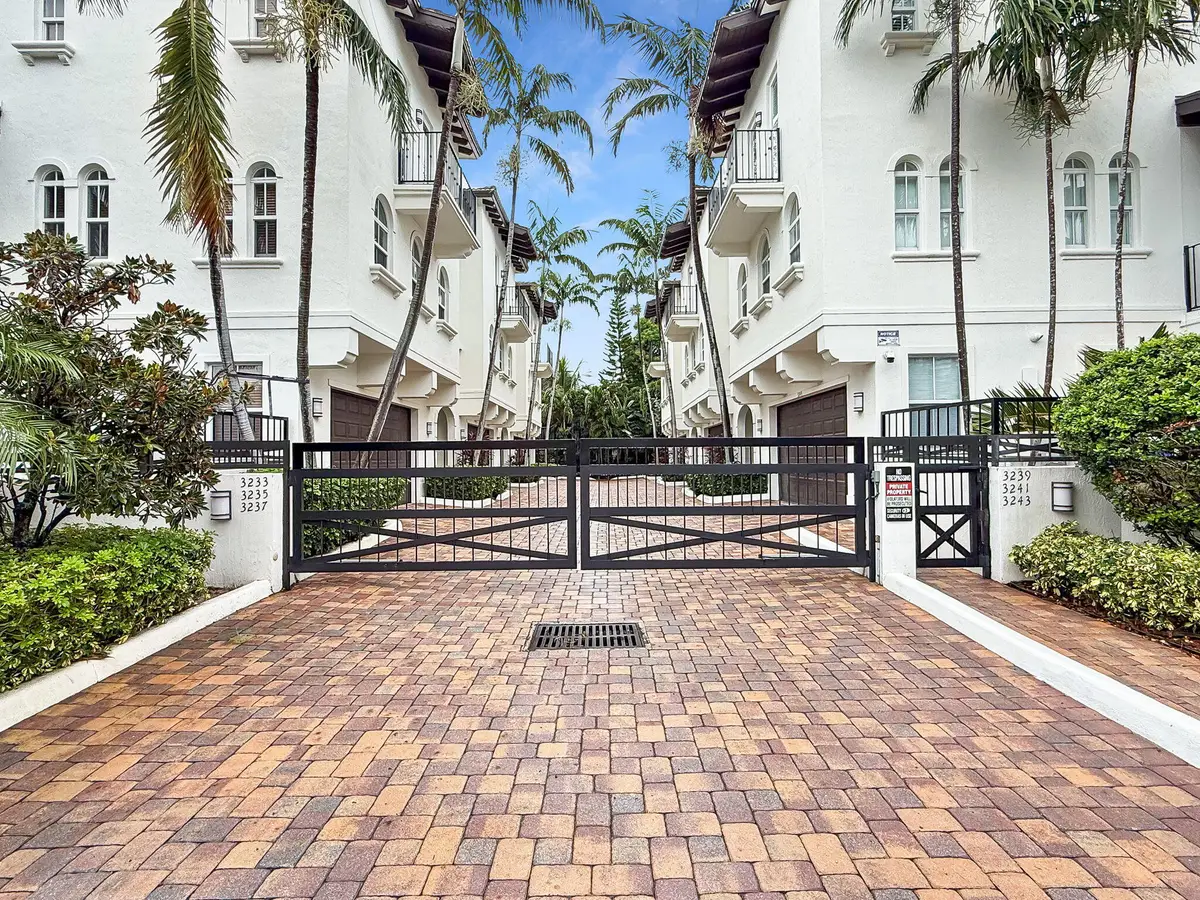 3235 NE 13th Street, Pompano Beach, FL 33062 - #1