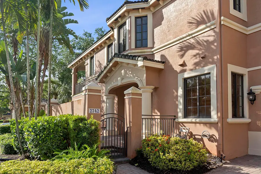 2742 Kinsington Circle, Weston, FL 33332 - #3