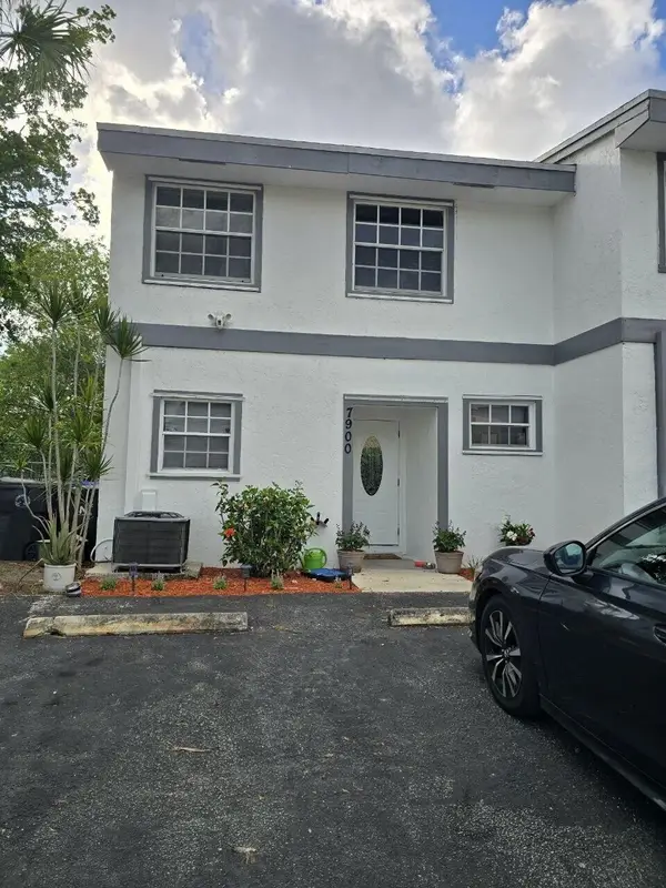 7900 SW 7th Place, North Lauderdale, FL 33068