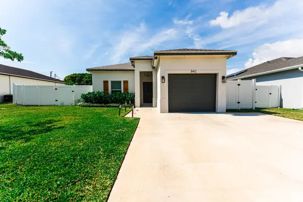 842 NW 9th Avenue, Boynton Beach, FL 33426