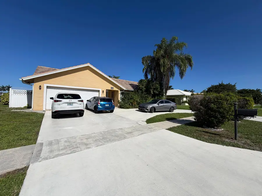 2554 SW 23rd Cranbrook Drive, Boynton Beach, FL 33436 - #2