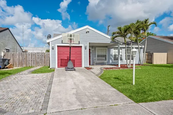 7944 Ridgewood Drive, Greenacres, FL 33467