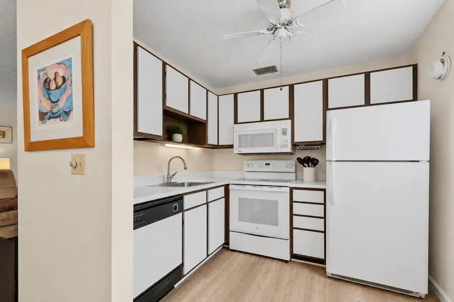 61 Woodland Drive #106, Vero Beach, FL 32962 - #3