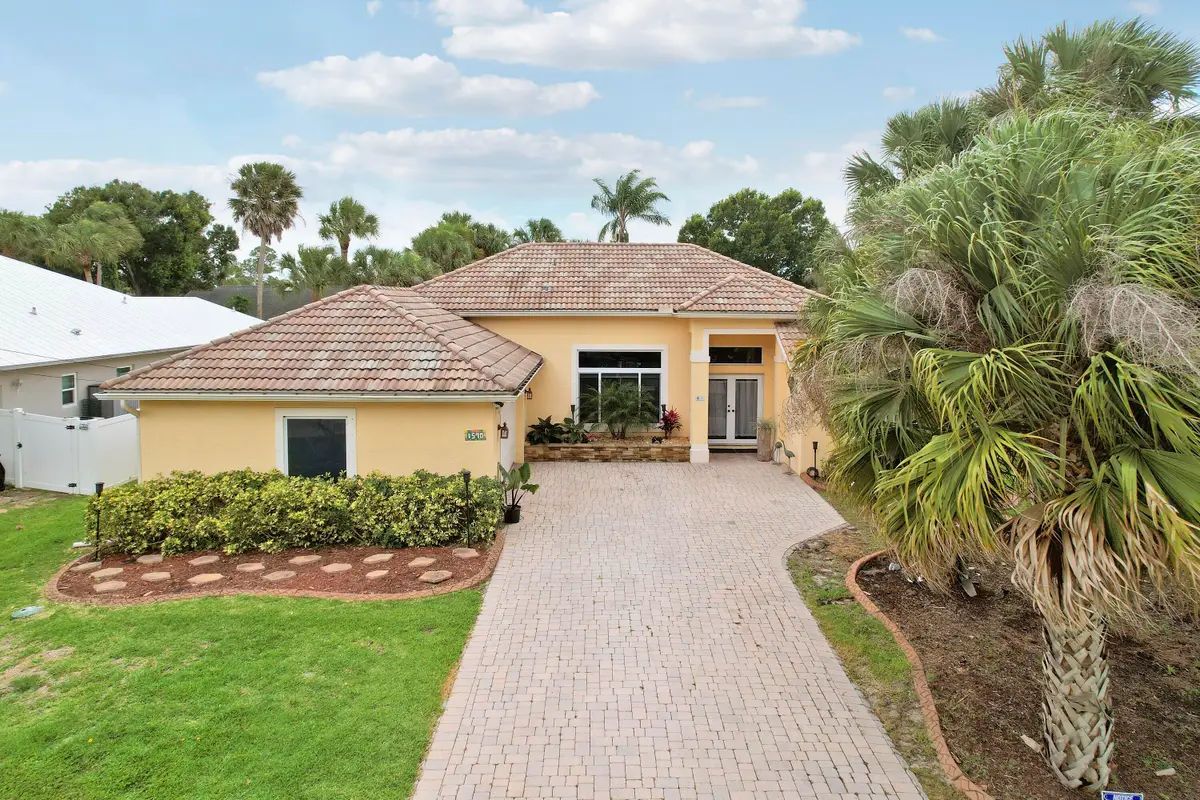 1590 SW Underwood Avenue, Port Saint Lucie, FL 34953 - #1