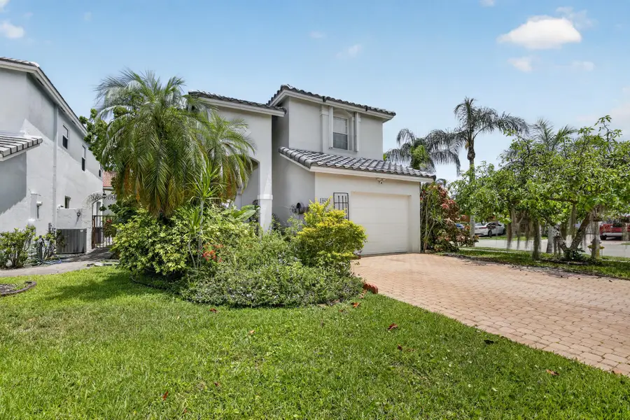 10690 NW 2nd Circle, Pembroke Pines, FL 33026 - #3