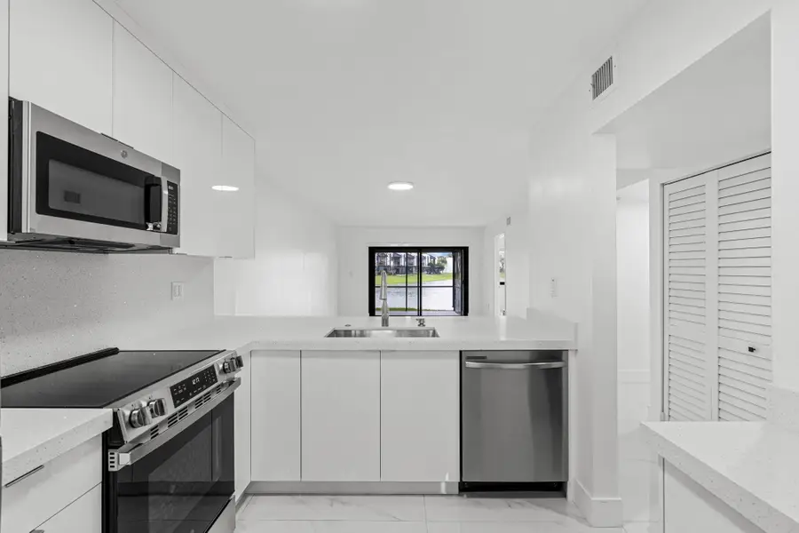 510 W Park Drive #104-3, Miami, FL 33172 - #2