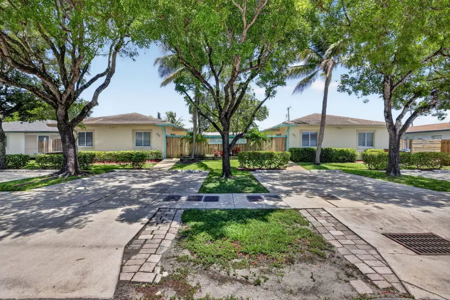 305 SW 16th Street, Fort Lauderdale, FL 33315 - #2
