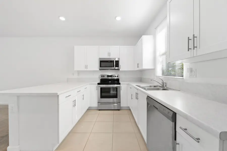 534 SW 19th Terrace, Fort Lauderdale, FL 33312 - #3
