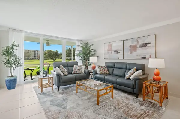 3700 Oaks Clubhouse Drive #106, Pompano Beach, FL 33069
