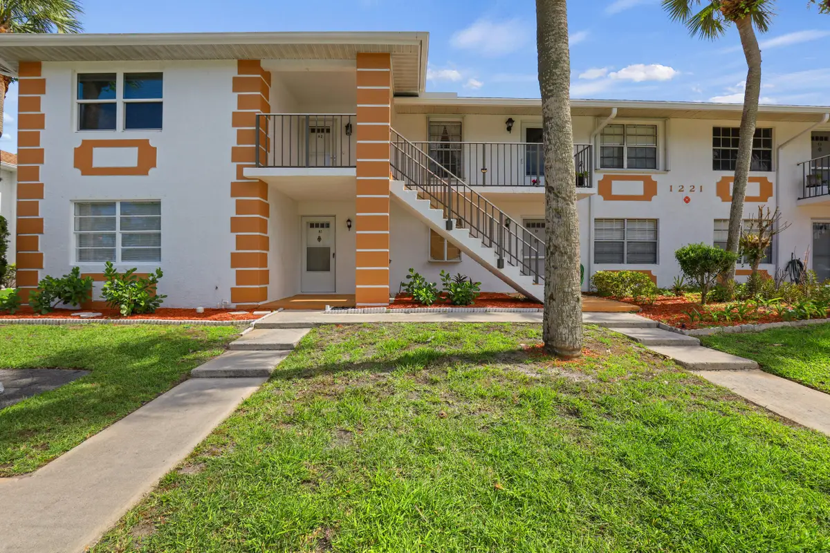 1221 S Lakes End Drive, Fort Pierce, FL 34982 - #1