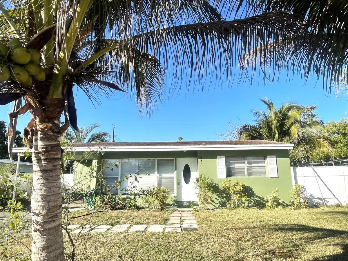 571 Sioux Road, Lantana, FL 33462 - #1