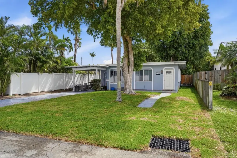712 NE 10th Avenue, Pompano Beach, FL 33060 - #2