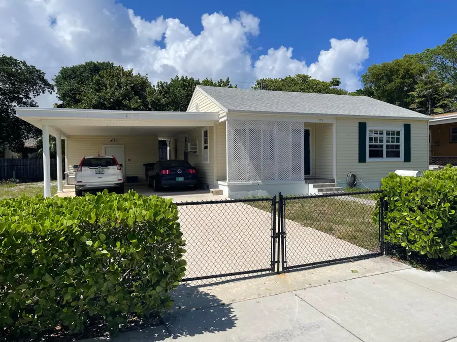 915 33rd Street, West Palm Beach, FL 33407 - #3