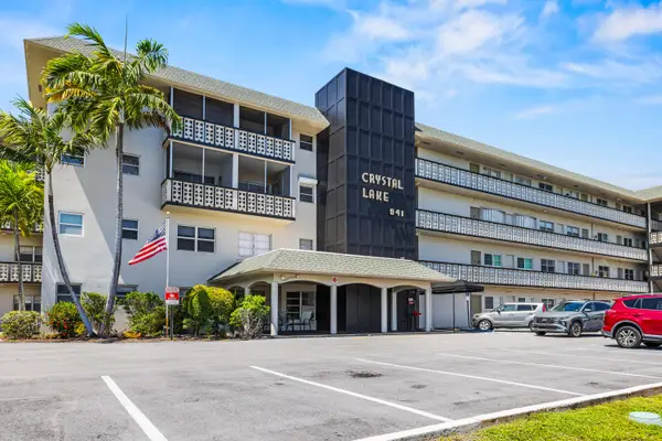 941 Crystal Lake Drive #207, Deerfield Beach, FL 33064