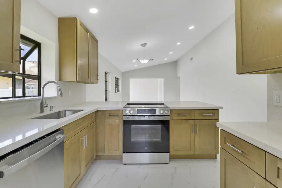 8157 Springtree Road, Boca Raton, FL 33496 - #3