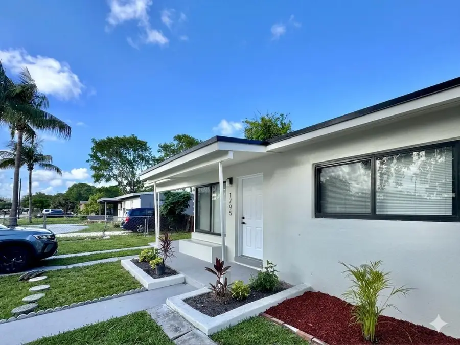 1795 Lauderdale Manor Drive, Fort Lauderdale, FL 33311 - #2