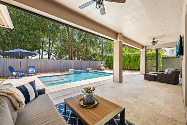 141 Sedona Way, Palm Beach Gardens, FL 33418