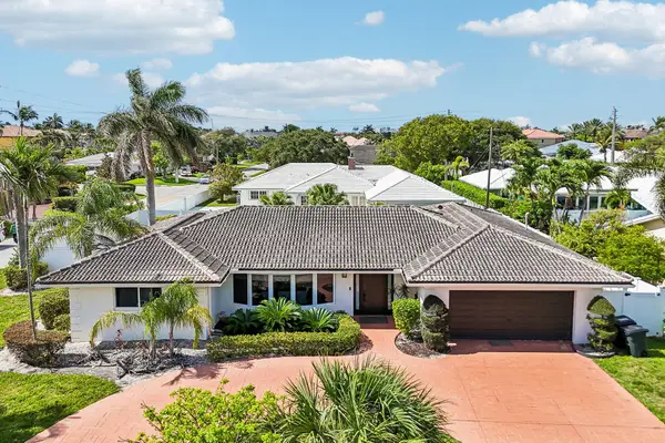 2940 NE 39th Court, Lighthouse Point, FL 33064