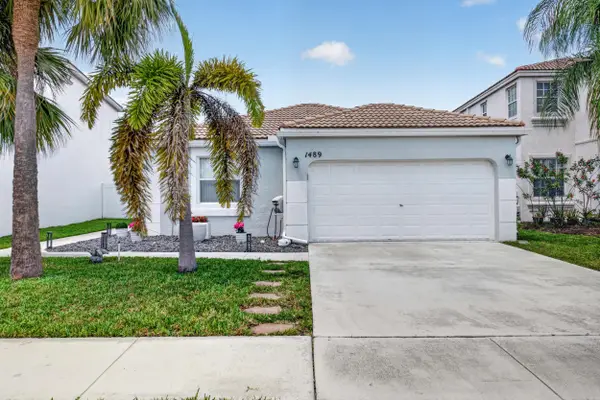 1489 NW 153rd Avenue, Pembroke Pines, FL 33028