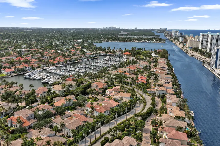 824 Spinnaker Drive E, Hollywood, FL 33019 - #3