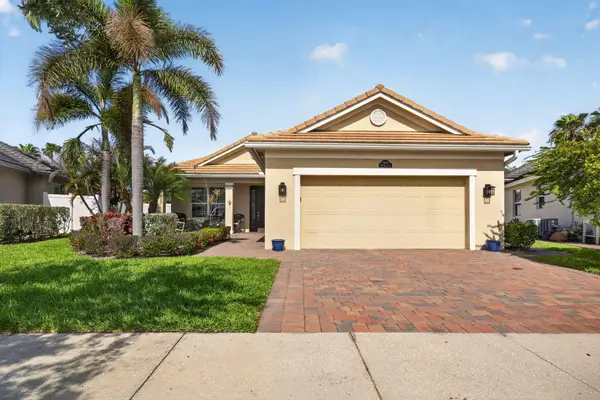 11642 SW Rowena Street, Port St Lucie, FL 34987