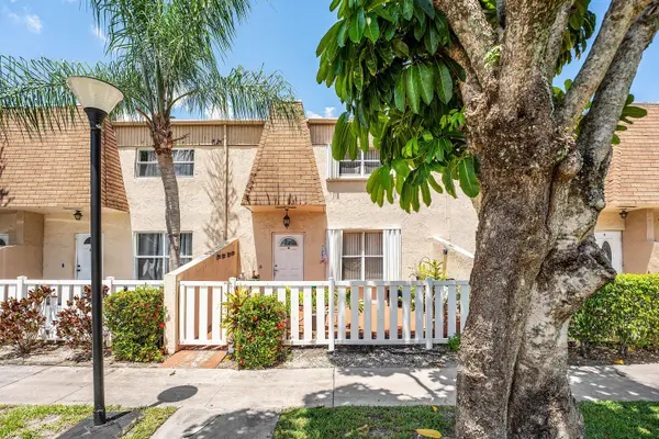 1105 NW 80th Terrace #E, Margate, FL 33063